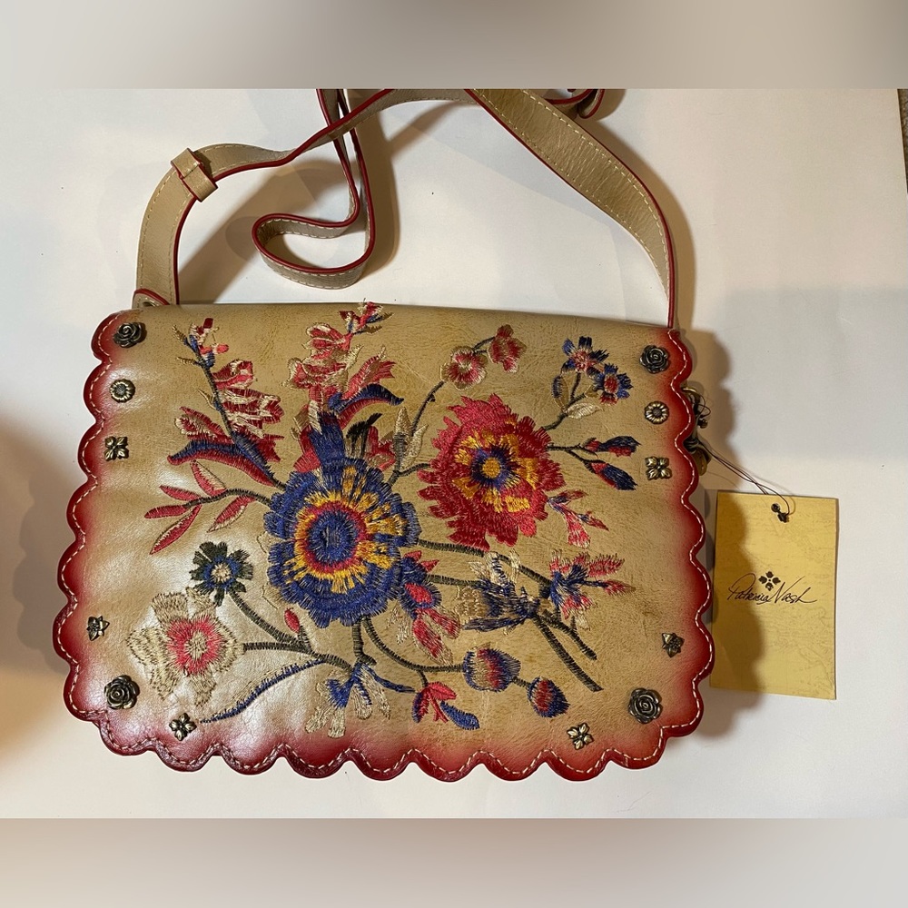 PATRICIA NASH Adorable floral embroidered leather shoulder bag, NWT